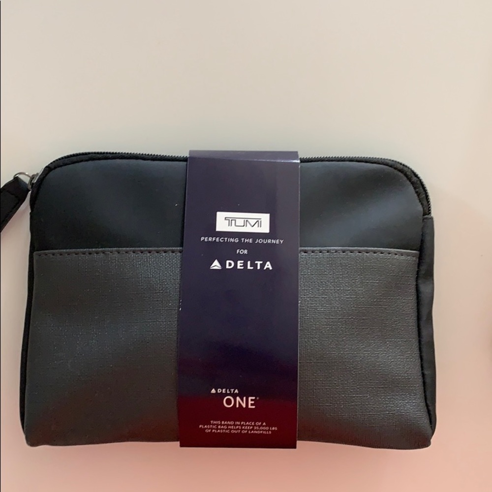 Tumi for Delta Amenity Kit - never opened!